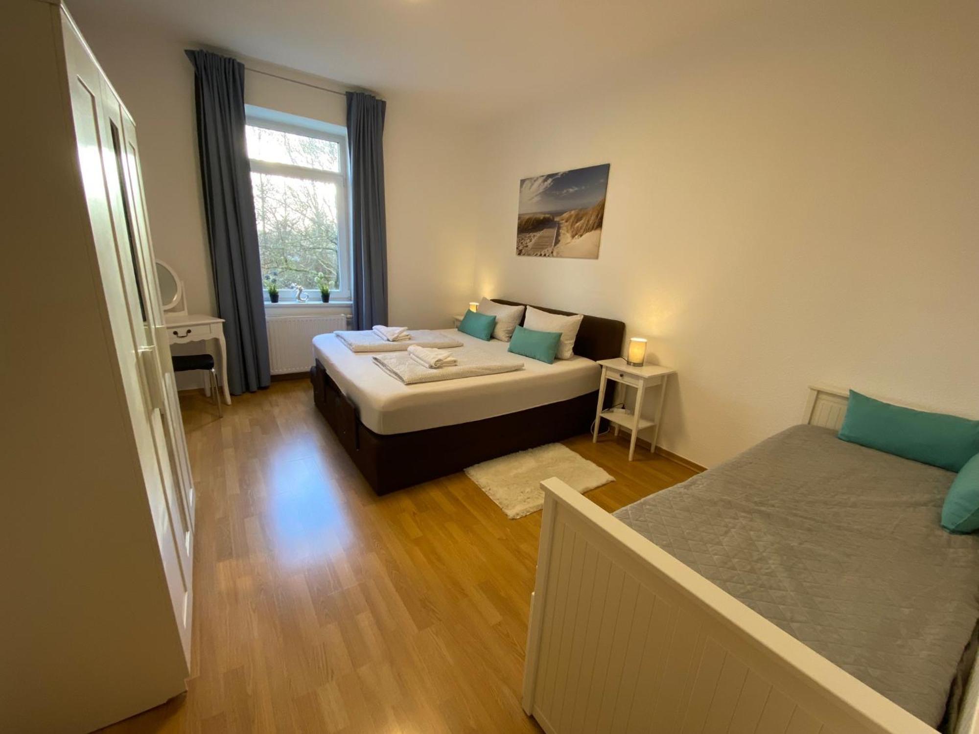 Zur Schleuse - Ferienwohnung Bis 6 Personen Mit Gem Garten Rostock Exterior foto
