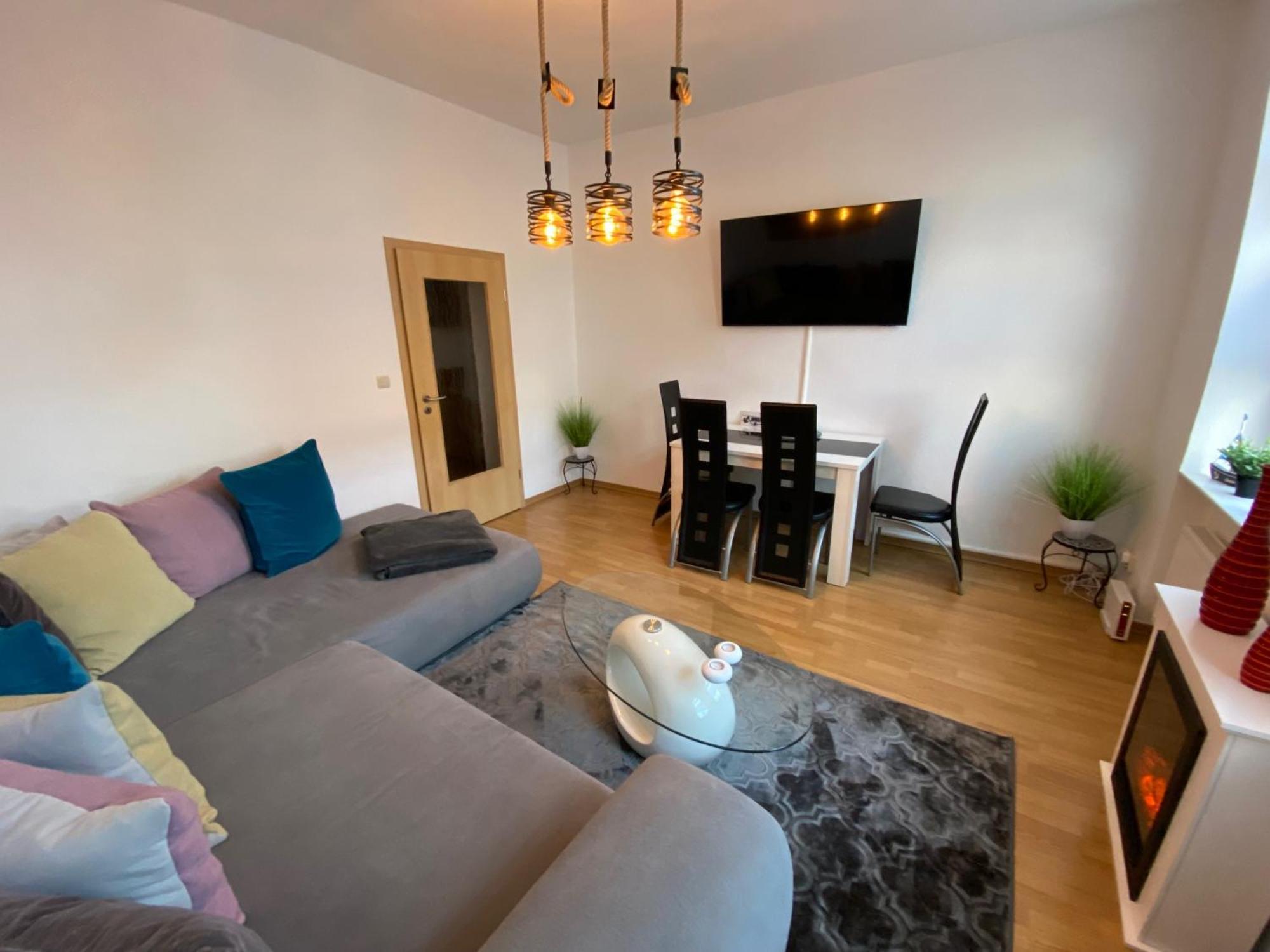 Zur Schleuse - Ferienwohnung Bis 6 Personen Mit Gem Garten Rostock Exterior foto