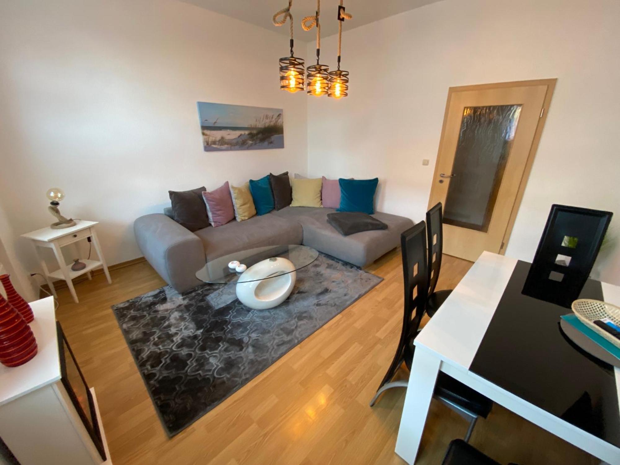 Zur Schleuse - Ferienwohnung Bis 6 Personen Mit Gem Garten Rostock Exterior foto
